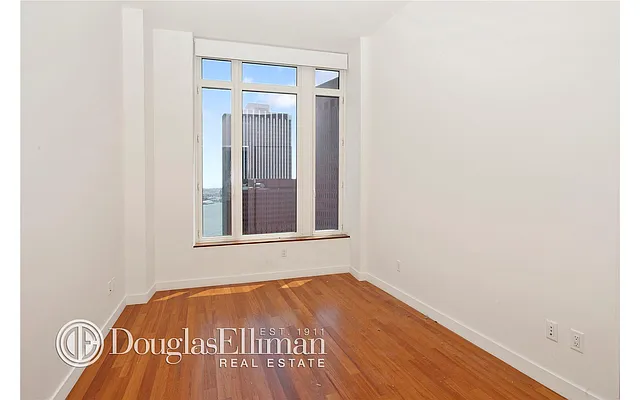 Rented by Douglas Elliman | media 23