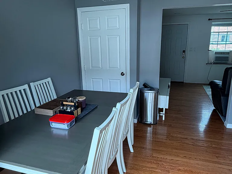 1847 Middlesex St #7 — Photo 8