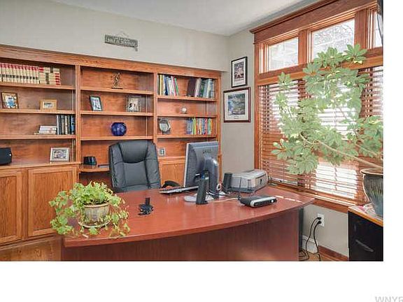 4th image of 34 Belmore Ct