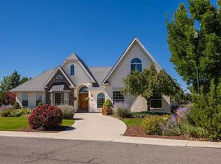 471 Cobble Dr, Montrose, CO 81403