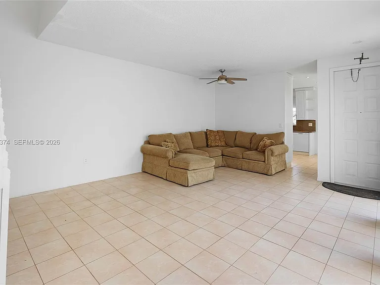 1521 Seagrape Way #1521 — Photo 7