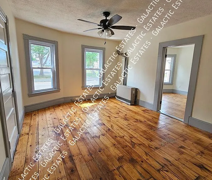 668 Harvard St #1 — Photo 5