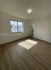 4 bed, 3.0 bath, 1760 sqft, $3,500 — Photo 4
