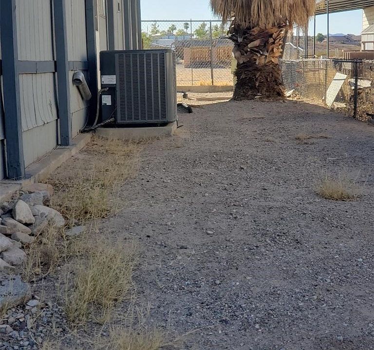 1st image of 1224 Desert Dr