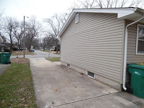 2nd image of 700 W 67th Ln