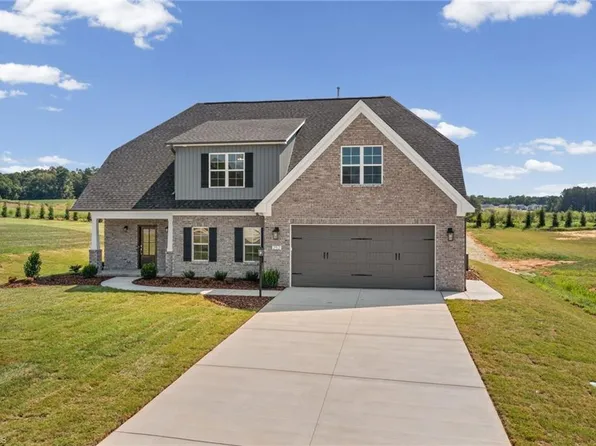 252 Sandpiper Dr, Lexington, NC 27295