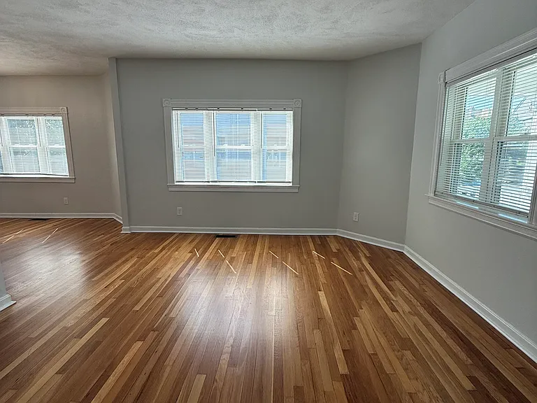 109 Magoun Ave #1 — Photo 25