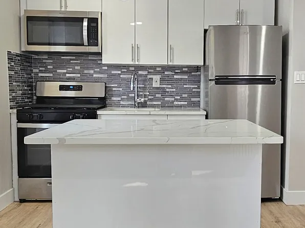 7300 John F Kennedy Boulevard East image 1 of 11