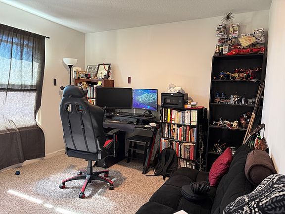 4th image of 4607 Reveille Way