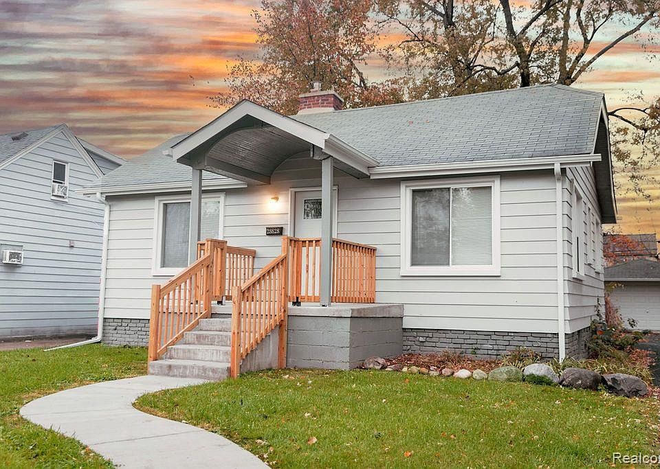 1st image of 28628 Beechwood St