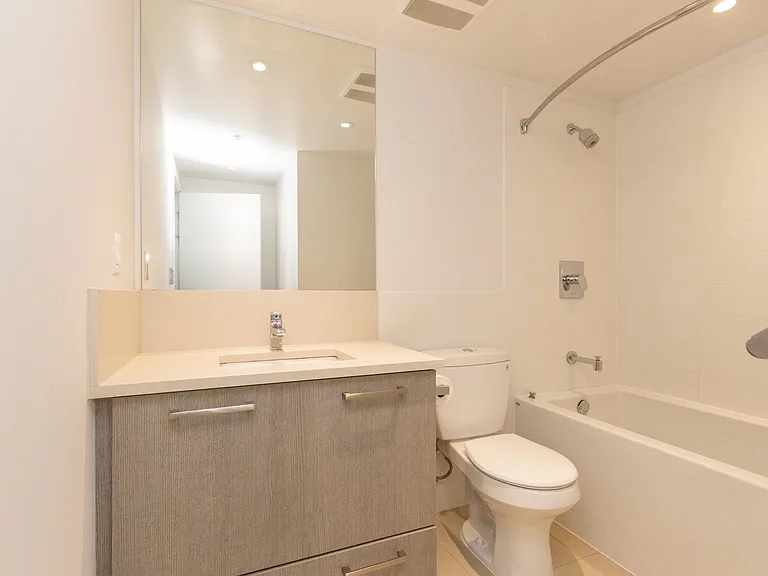 933 Hastings St E #712 — Photo 10