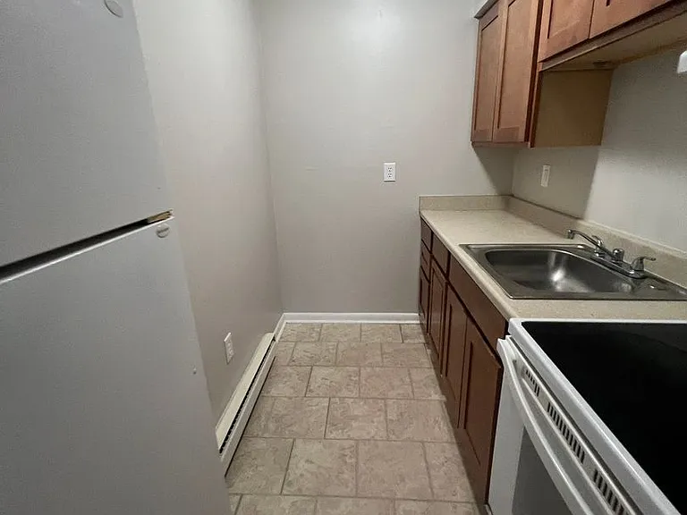 5208 W Ridge Rd — Photo 2