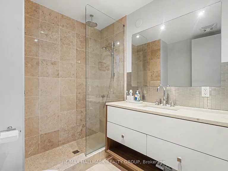 300 Lisgar St #1208 — Photo 12