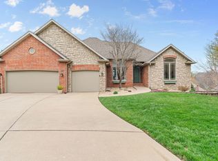 1101 W Woodhill Ct, Springfield, MO 65810