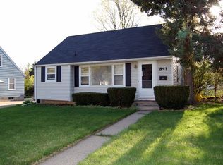 841 Morris Ave, Lansing, MI 48917
