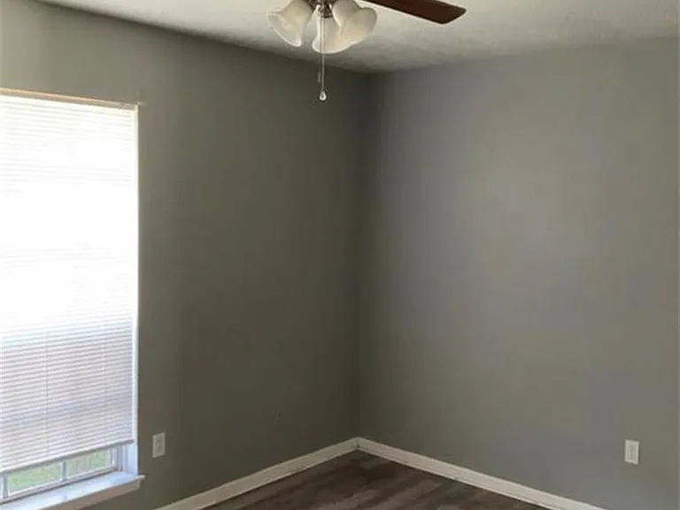 805 Northbend Dr — Photo 6