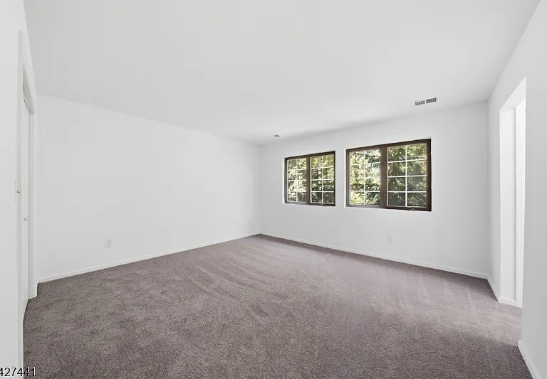11 Deer Hill Ct — Photo 13