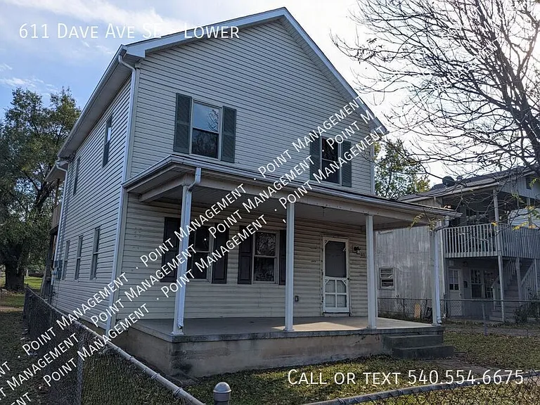 611 Dave Ave SE #LOWER — Photo 1
