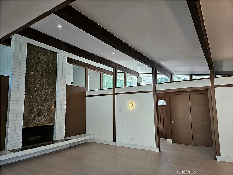 3657 Broadmoor Blvd N — Photo 16