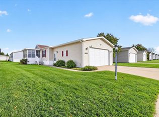 5682 Rockport Rd, Loves Park, IL 61111