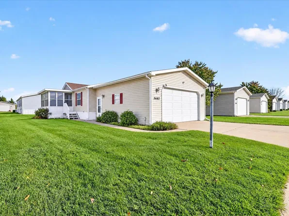 5682 Rockport Rd, Loves Park, IL 61111