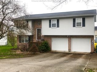 2 Western Hls, Hurricane, WV 25526