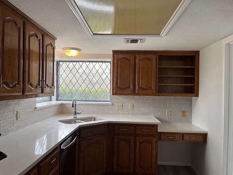 1225 Stonewall St — Photo 10