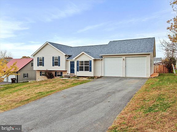 2nd image of 1449 Mallard Dr E Lot 72
