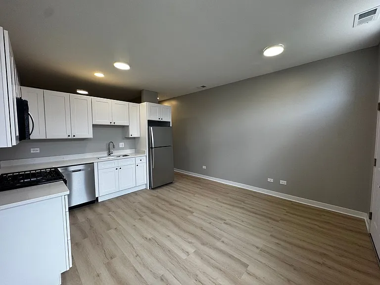 4007 W School St #3 — Photo 4