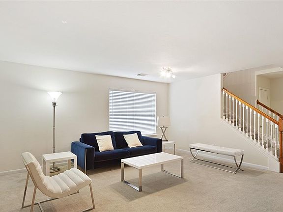 3rd image of 507 Remington Heights Dr