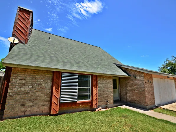 7430 Spitfire Dr, Corpus Christi, TX 78412