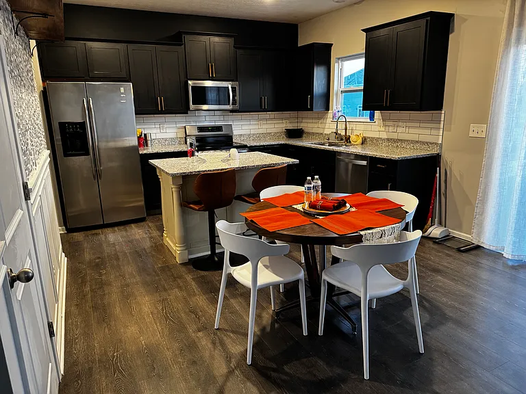 213 Carrowmoore Dr — Photo 4