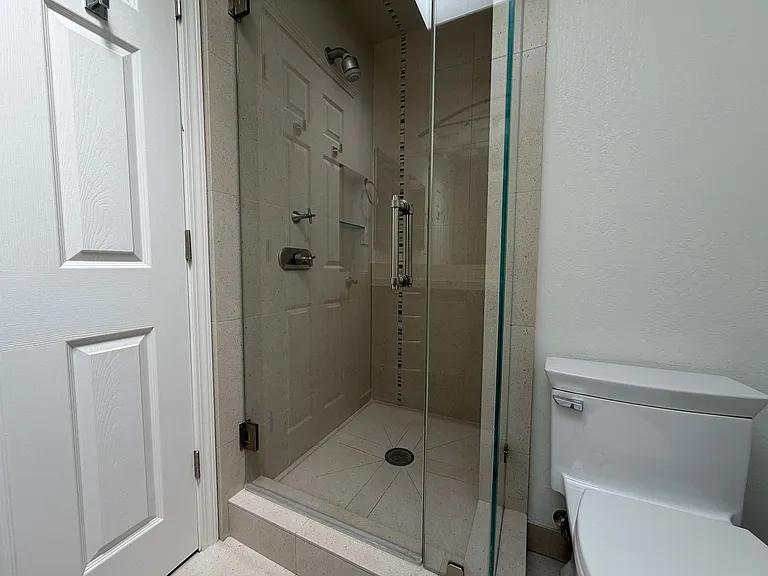 800 Buckland Ave — Photo 21