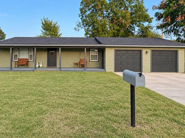1124 N 12th Ave, Durant, OK 74701