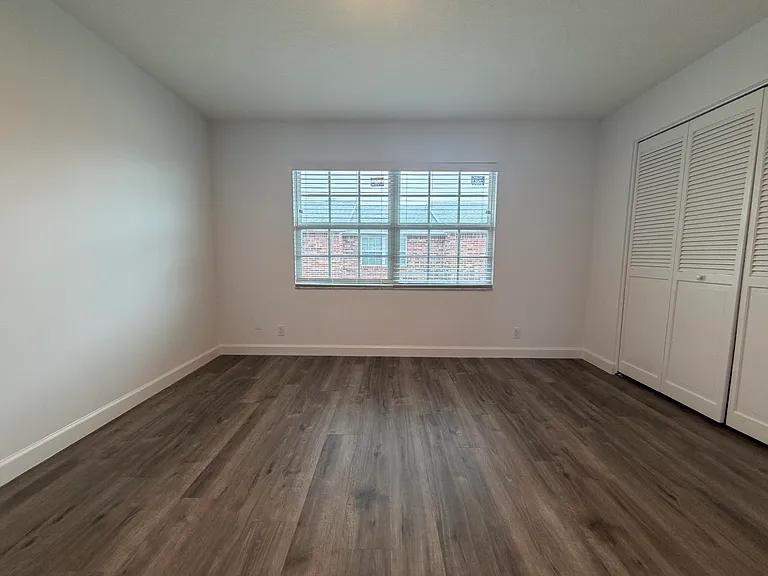 413 N Cypress Dr — Photo 17