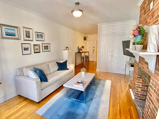 Rented by Compass | media 15