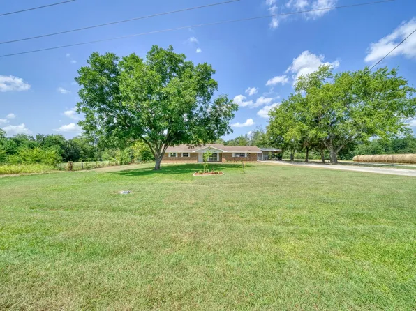 1927 Highway 75 N, Madisonville, TX 77864