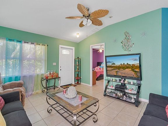 3rd image of 7402 Coquina Avenue