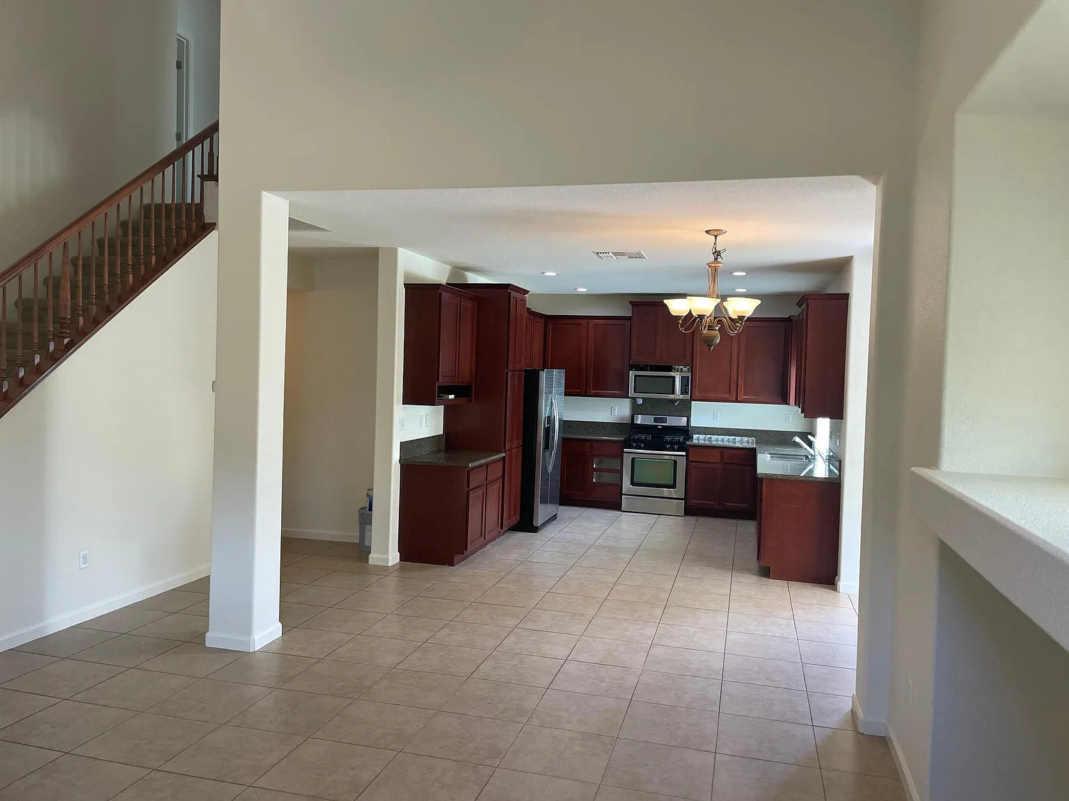 2181 Horseshoe Glen Cir — Photo 1