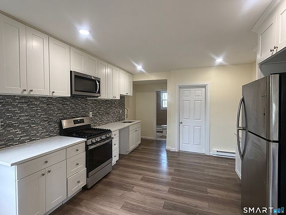 4th image of 60 Pardee St