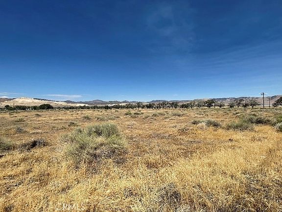 2nd image of 15000 Highline Rd