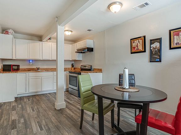 4th image of 1145 W Summit Ave #2