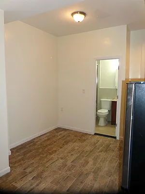 Rented by Vassiliou Group | media 2