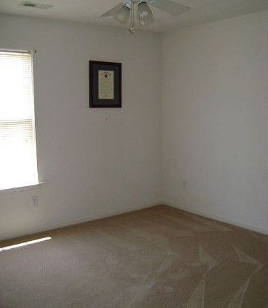 4th image of 605 Lord Nelson Ct