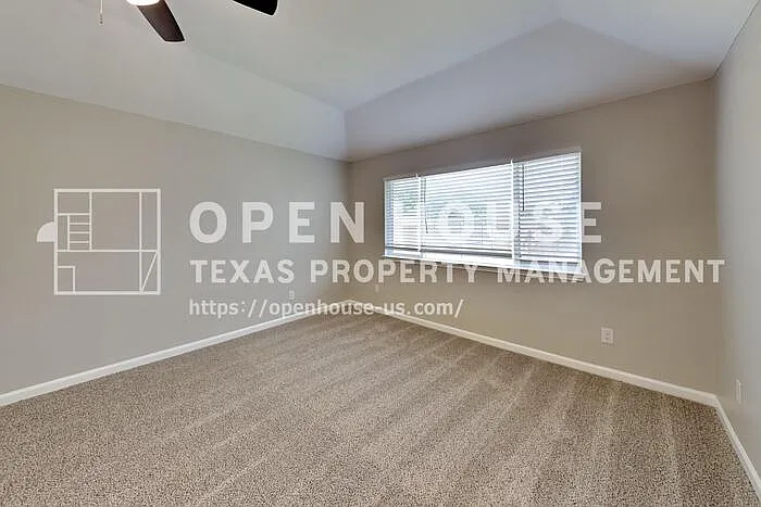 3006 Sierra Dr — Photo 8