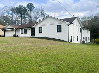 465 Rocky Creek Dr, Roswell, GA