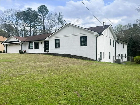 465 Rocky Creek Dr, Roswell, GA 30075