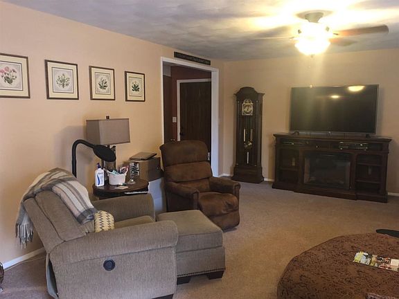2nd image of 1022 N Churchill Dr