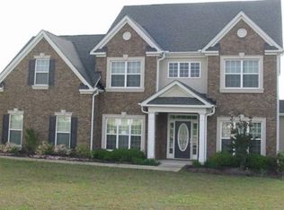 135 Opal Ct, Fayetteville, GA