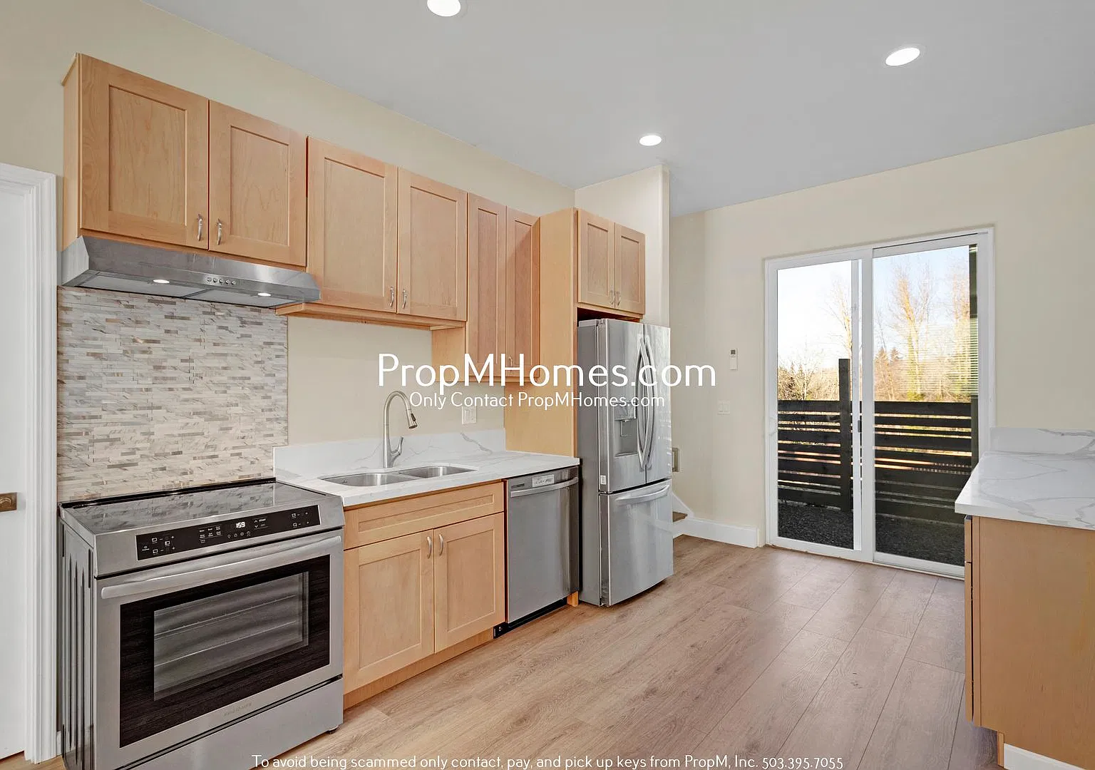 Two Bedroom Gem with a Charming Balcony in Lents! — Photo 4